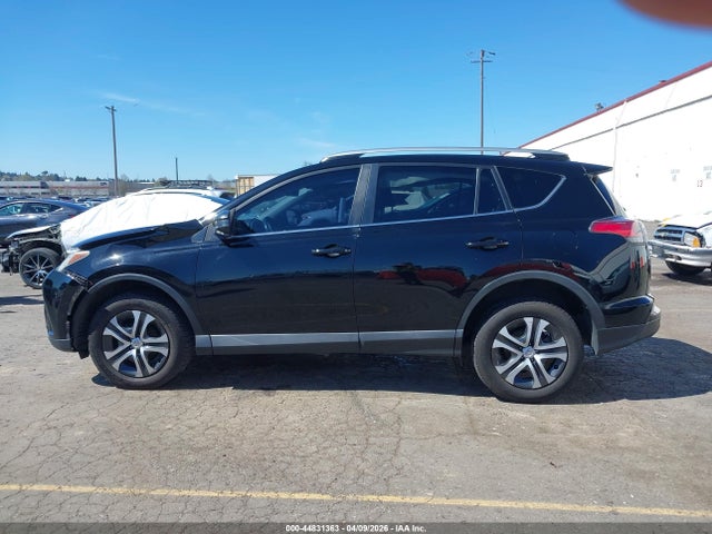 Toyota RAV4 LE 2017 2T3BFREV9HW652378 Image 14