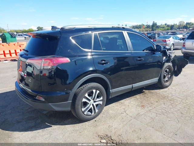 Toyota RAV4 LE 2017 2T3BFREV9HW652378 Image 4