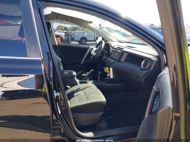 Toyota RAV4 LE 2017 2T3BFREV9HW652378 Image 5