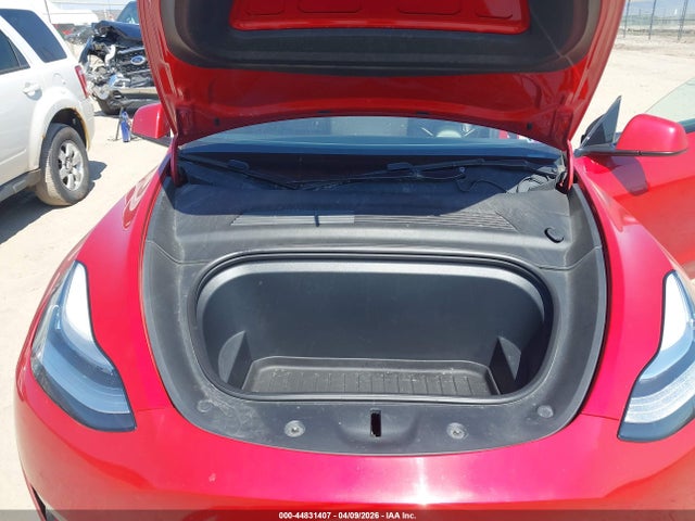 Продажа на аукционе авто 2021 Tesla Model Y Long Range Dual Motor All-wheel Drive, vin: 5YJYGDEE1MF083682, номер лота: 44831407