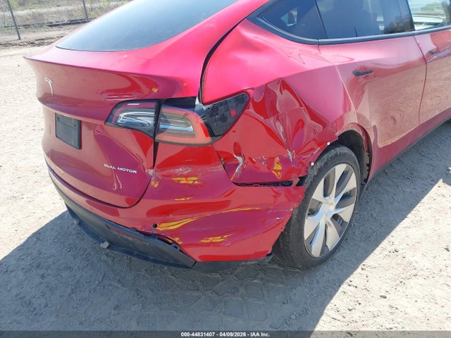Продажа на аукционе авто 2021 Tesla Model Y Long Range Dual Motor All-wheel Drive, vin: 5YJYGDEE1MF083682, номер лота: 44831407