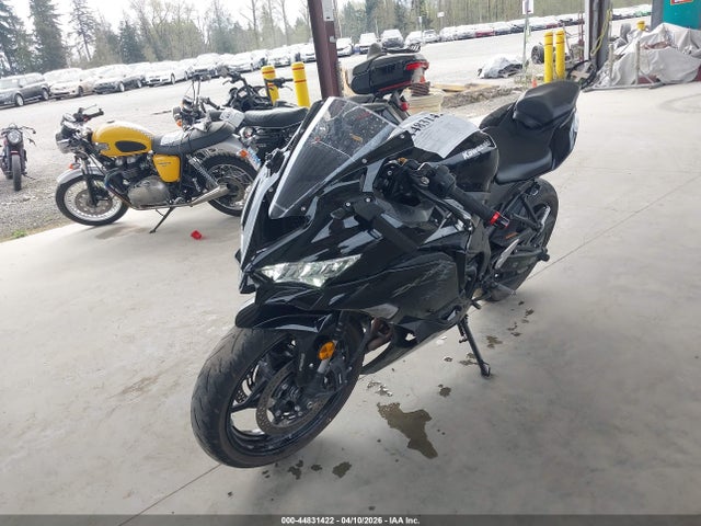 ML5ZXCP13SDA35076 Kawasaki Zx400 P