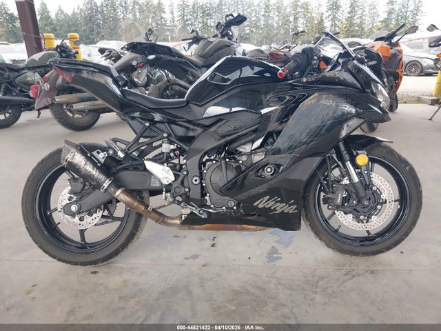 ML5ZXCP13SDA35076 Kawasaki Zx400 P