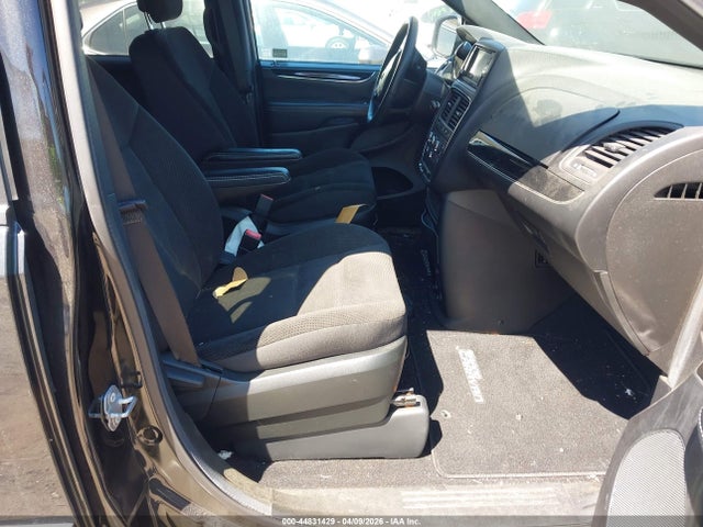 44831429 :رقم المزاد ، 2C4RDGBG5HR843935 vin ، 2017 Dodge Grand Caravan Se Plus مزاد بيع