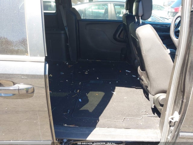 44831429 :رقم المزاد ، 2C4RDGBG5HR843935 vin ، 2017 Dodge Grand Caravan Se Plus مزاد بيع