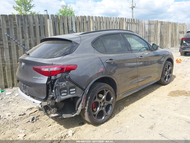 Продажа на аукционе авто 2023 Alfa Romeo Stelvio Veloce Awd, vin: ZASPAKBN0P7D54481, номер лота: 44831432