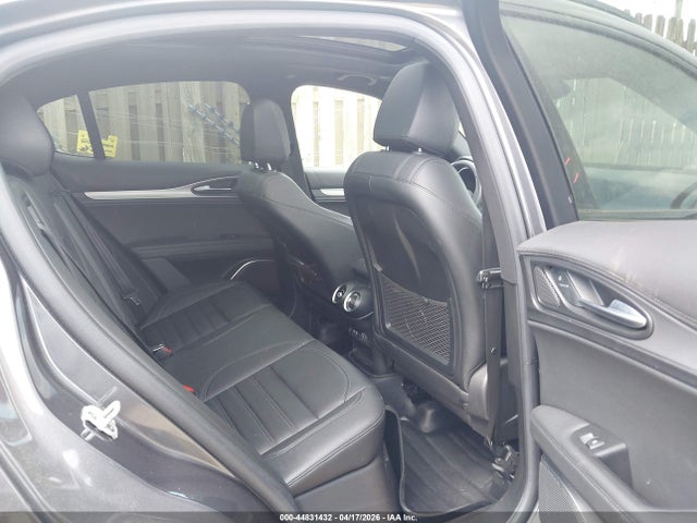 Продажа на аукционе авто 2023 Alfa Romeo Stelvio Veloce Awd, vin: ZASPAKBN0P7D54481, номер лота: 44831432