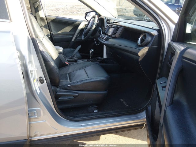 44831445 :رقم المزاد ، 2T3BFREV1HW567969 vin ، 2017 Toyota Rav4 Le مزاد بيع