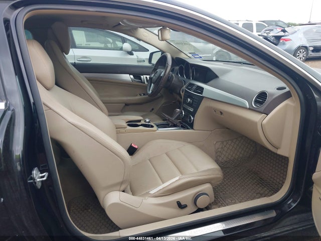 44831461 :رقم المزاد ، WDDGJ4HBXCF772165 vin ، 2012 Mercedes-benz C 250 مزاد بيع