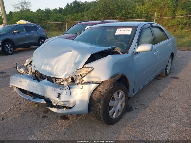 2006 Toyota Camry Le მანქანა იყიდება აუქციონზე, vin: 4T1BE32K16U711214, აუქციონის ნომერი: 44831470