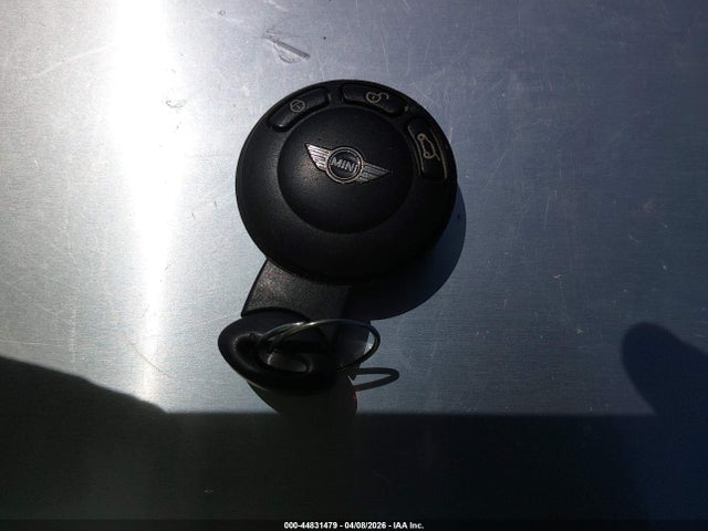 2010 MINI COOPER CLUBMAN WMWML3C50ATX39139 Photo 10