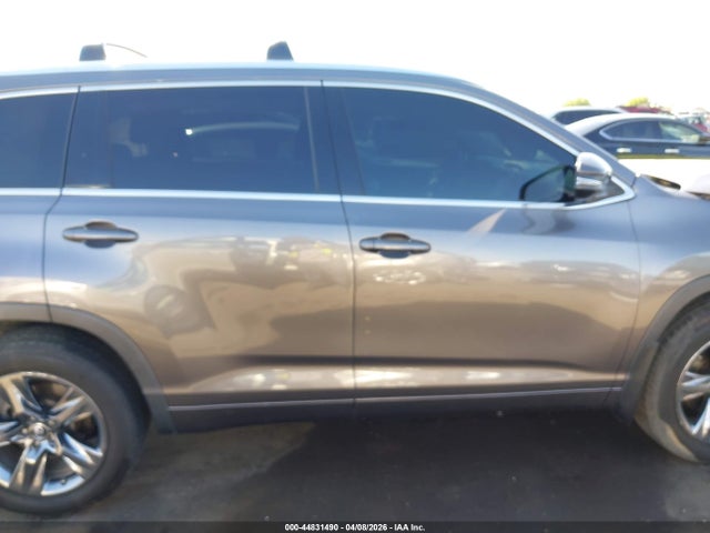 Toyota Highlander Limited Platinum 2018 5TDDZRFH9JS854895 Image 13