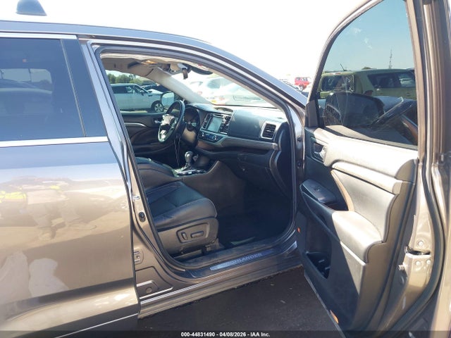 Toyota Highlander Limited Platinum 2018 5TDDZRFH9JS854895 Image 5