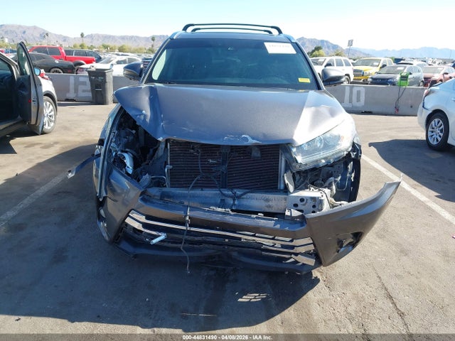 Toyota Highlander Limited Platinum 2018 5TDDZRFH9JS854895 Image 6