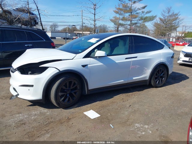 2023 Tesla Model X მანქანა იყიდება აუქციონზე, vin: 7SAXCBE51PF365159, აუქციონის ნომერი: 44831513