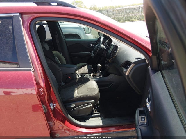 1C4PJMAB1GW286838 Jeep Cherokee Sport