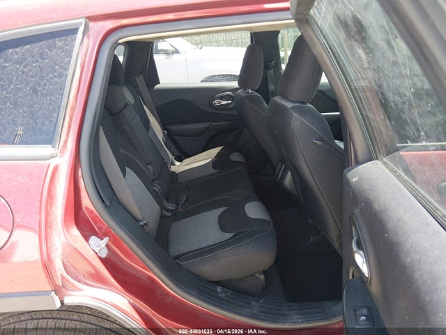 1C4PJMAB1GW286838 Jeep Cherokee Sport