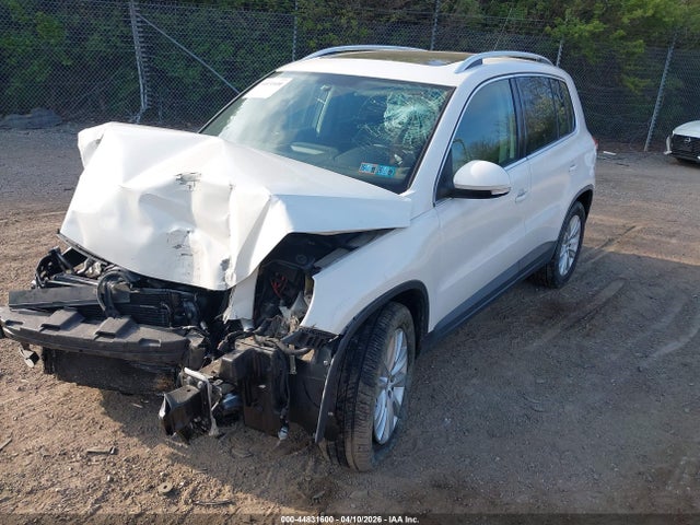 2010 Volkswagen Tiguan Se მანქანა იყიდება აუქციონზე, vin: WVGBV7AX5AW503810, აუქციონის ნომერი: 44831600
