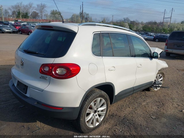 2010 Volkswagen Tiguan Se მანქანა იყიდება აუქციონზე, vin: WVGBV7AX5AW503810, აუქციონის ნომერი: 44831600
