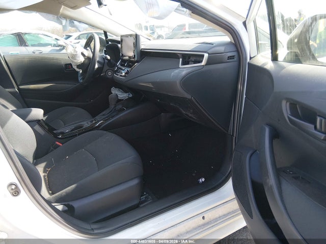 44831605 :رقم المزاد ، JTDEPMAE2NJ196446 vin ، 2022 Toyota Corolla Le مزاد بيع