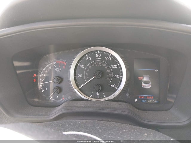 44831605 :رقم المزاد ، JTDEPMAE2NJ196446 vin ، 2022 Toyota Corolla Le مزاد بيع