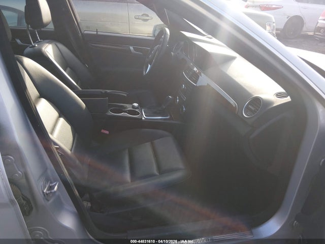 Aukcja sprzedaży 2012 Mercedes-benz C 250 Luxury/sport, vin: WDDGF4HB3CA612174, numer aukcji: 44831610