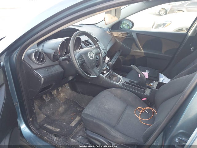 Продаж на аукціоні авто 2011 Mazda Mazda3 I Sport, vin: JM1BL1UGXB1470868, номер лоту: 44831646