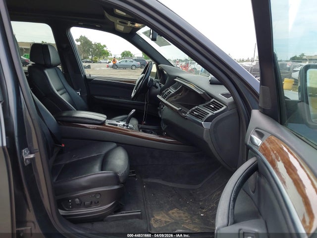 2013 BMW X5 5UXZV4C56D0E00725 Photo 4