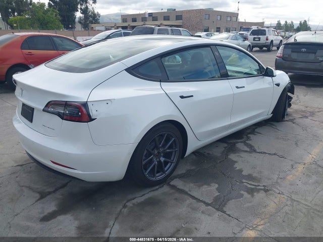 5YJ3E1EB1NF257272 Tesla Model 3 Long Range Dual Motor All-wheel Drive