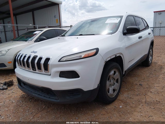 44831678 :رقم المزاد ، 1C4PJLAB6GW233224 vin ، 2016 Jeep Cherokee Sport مزاد بيع