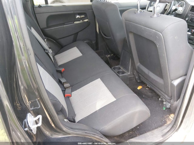 44831697 :رقم المزاد ، 1J4PN2GK4AW128012 vin ، 2010 Jeep Liberty Sport مزاد بيع