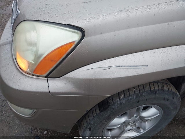 2004 LEXUS GX 470 JTJBT20XX40037682 Photo 5