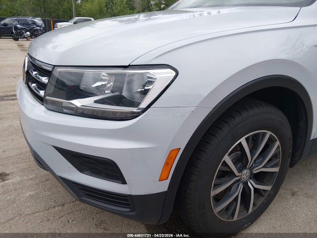 2018 Volkswagen Tiguan 2.0t Se/2.0t Sel მანქანა იყიდება აუქციონზე, vin: 3VV3B7AX5JM199235, აუქციონის ნომერი: 44831721