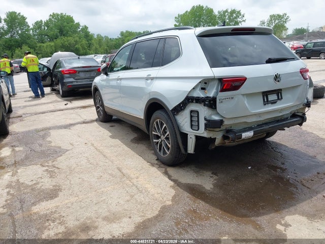 2018 Volkswagen Tiguan 2.0t Se/2.0t Sel მანქანა იყიდება აუქციონზე, vin: 3VV3B7AX5JM199235, აუქციონის ნომერი: 44831721