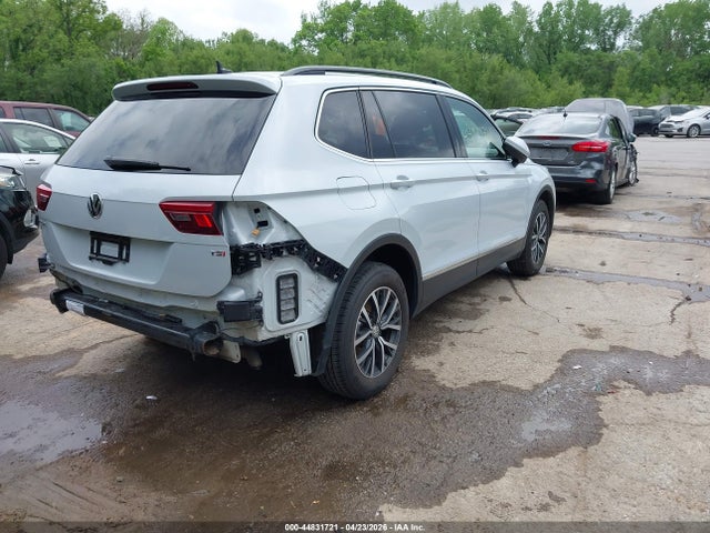 2018 Volkswagen Tiguan 2.0t Se/2.0t Sel მანქანა იყიდება აუქციონზე, vin: 3VV3B7AX5JM199235, აუქციონის ნომერი: 44831721