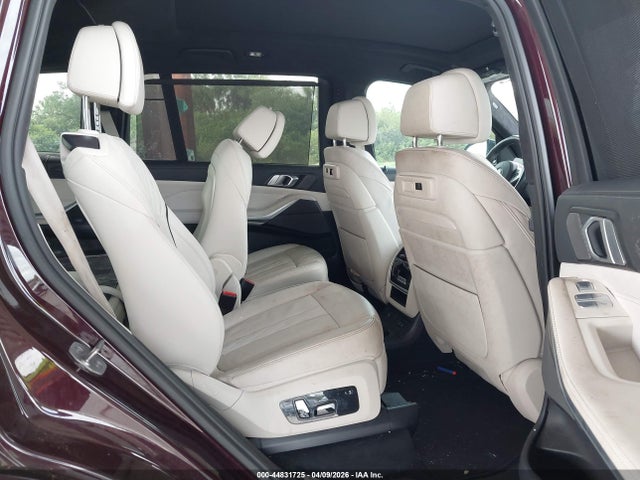 2022 BMW X7 5UXCX6C04N9K78540 Photo 7