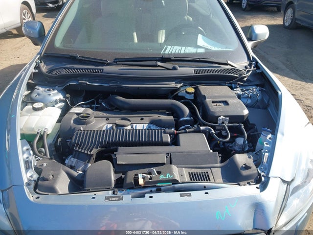 2011 Volvo C70 T5 მანქანა იყიდება აუქციონზე, vin: YV1672MC0BJ110186, აუქციონის ნომერი: 44831730