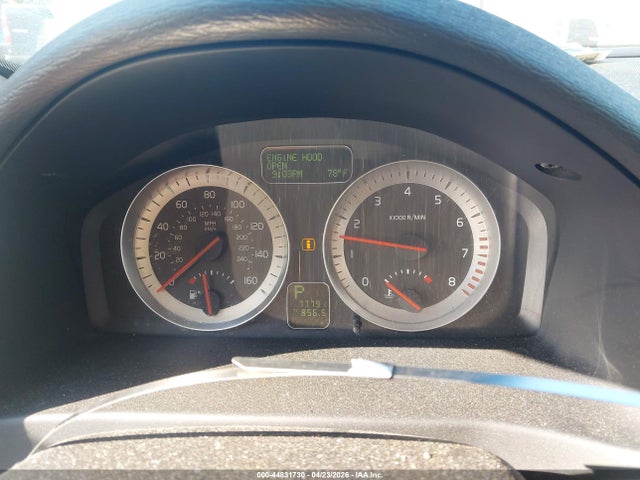 2011 Volvo C70 T5 მანქანა იყიდება აუქციონზე, vin: YV1672MC0BJ110186, აუქციონის ნომერი: 44831730