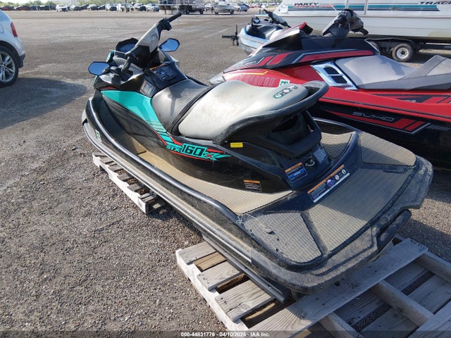 Продажа на аукционе авто 2021 Kawasaki Personal Watercraft, vin: KAW30222L021, номер лота: 44831776
