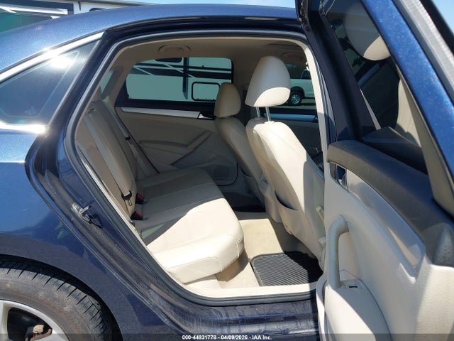 2012 Volkswagen Passat 2.0l Tdi Se მანქანა იყიდება აუქციონზე, vin: 1VWBN7A3XCC041392, აუქციონის ნომერი: 44831778