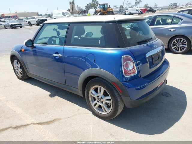 2013 MINI HARDTOP WMWSU3C57DT685735 Photo 2