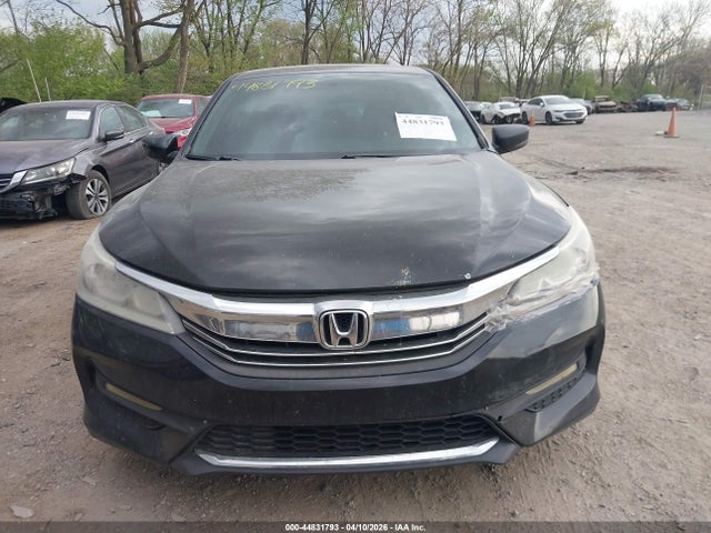 Продажа на аукционе авто 2016 Honda Accord Lx, vin: 1HGCR2F38GA006604, номер лота: 44831793
