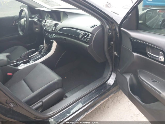 Продажа на аукционе авто 2016 Honda Accord Lx, vin: 1HGCR2F38GA006604, номер лота: 44831793
