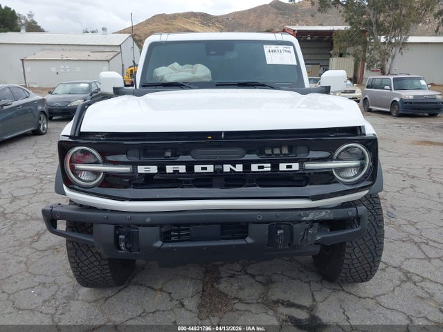Продаж на аукціоні авто 2024 Ford Bronco Outer Banks, vin: 1FMDE8BH9RLB51656, номер лоту: 44831796
