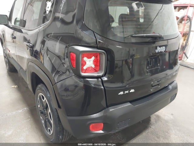 Продаж на аукціоні авто 2017 Jeep Renegade Trailhawk 4x4, vin: ZACCJBCB5HPG60446, номер лоту: 44831800