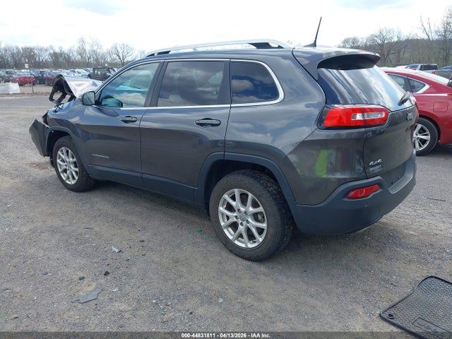 44831811 :رقم المزاد ، 1C4PJMCS5HW505878 vin ، 2017 Jeep Cherokee Latitude 4x4 مزاد بيع