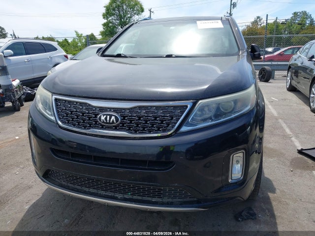 44831828 :رقم المزاد ، 5XYKW4A7XFG634722 vin ، 2015 Kia Sorento Limited V6 مزاد بيع