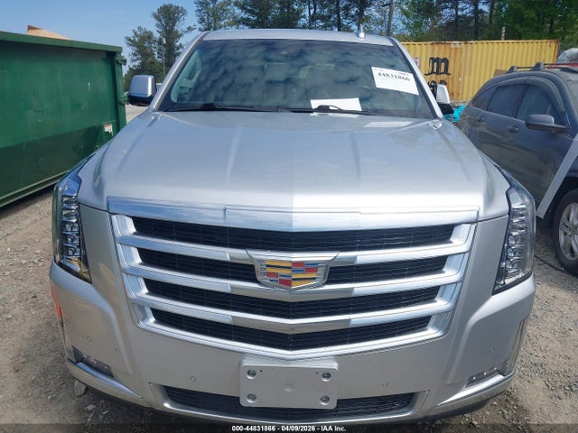 44831866 :رقم المزاد ، 1GYS4HKJ5HR137289 vin ، 2017 Cadillac Escalade Esv Luxury مزاد بيع