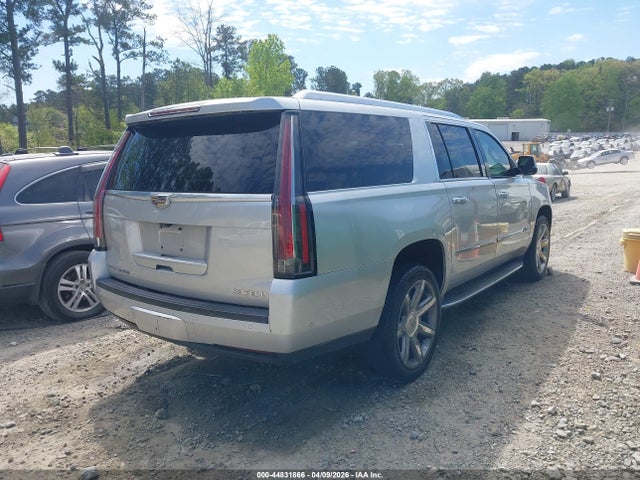 44831866 :رقم المزاد ، 1GYS4HKJ5HR137289 vin ، 2017 Cadillac Escalade Esv Luxury مزاد بيع
