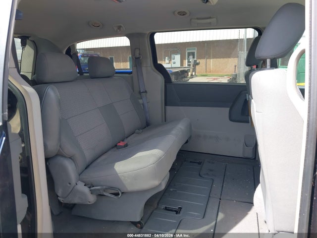 44831882 :رقم المزاد ، 2A8HR44H58R618439 vin ، 2008 Chrysler Town & Country Lx مزاد بيع